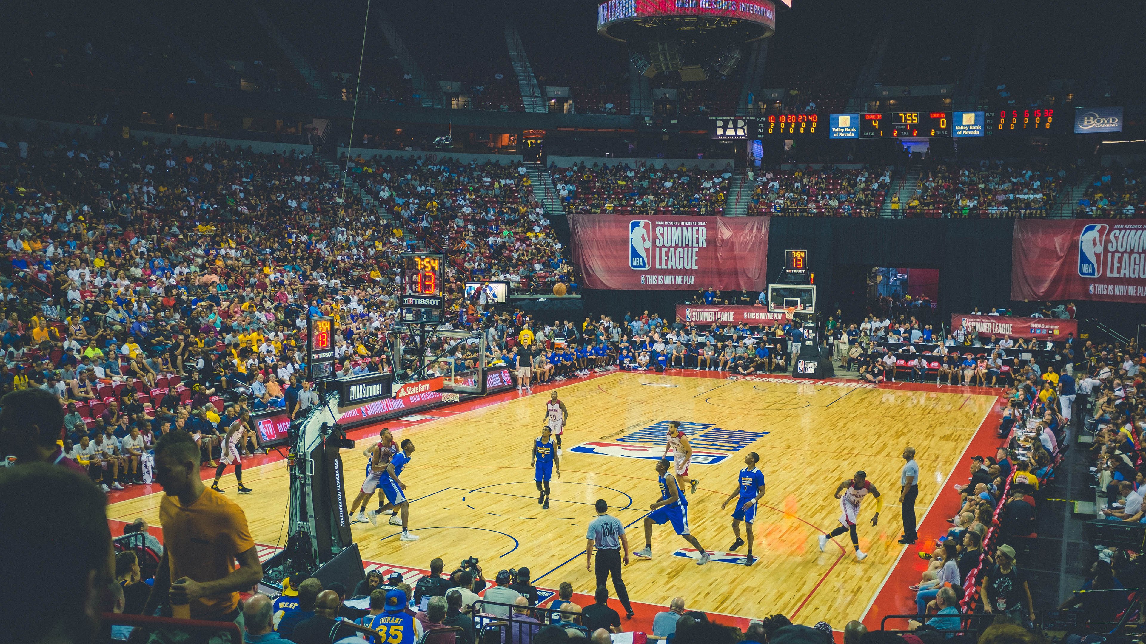 大满贯：哪位球员最有可能同时拿到“得分、助攻、篮板、盖帽”四项全能荣誉？